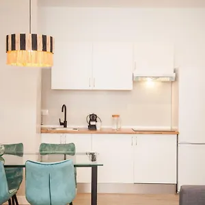 Gotoseville Faustino Flats Apartment